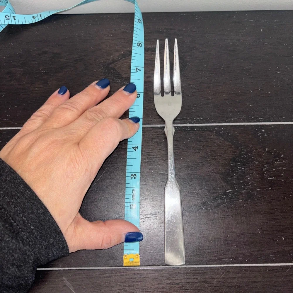 Vintage | 40 Silver Plated B11 | 3 Tine Dinner Fork | Fiddle Handle | 8